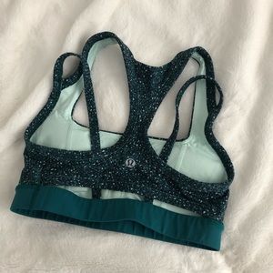 Lululemon sports bra